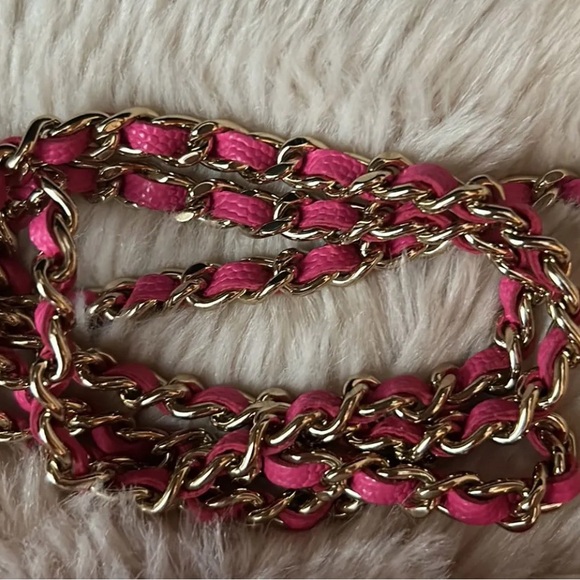 Chanel caviar wallet on chain. Stickers still on hardware. - Picture 3 of 6
